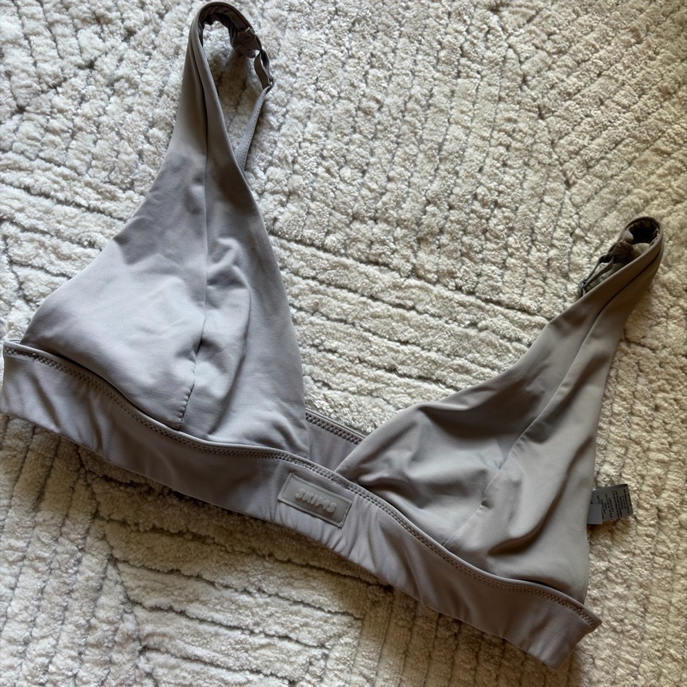 2 SKIMS Soft Stretch Triangle Bralette- swim top - Taupe Gray and Red